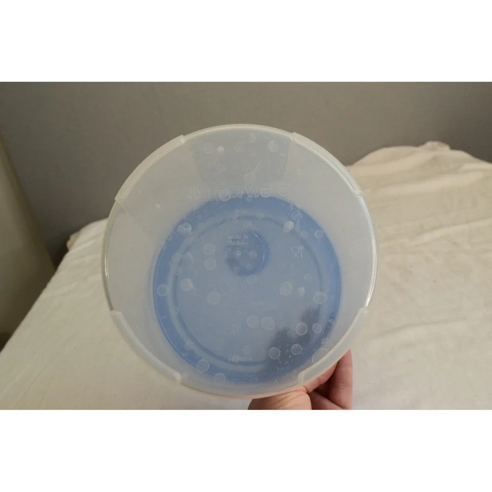 Tupperware Ice Cream Keeper FreezeSmart Round Date Dial Storage Blue